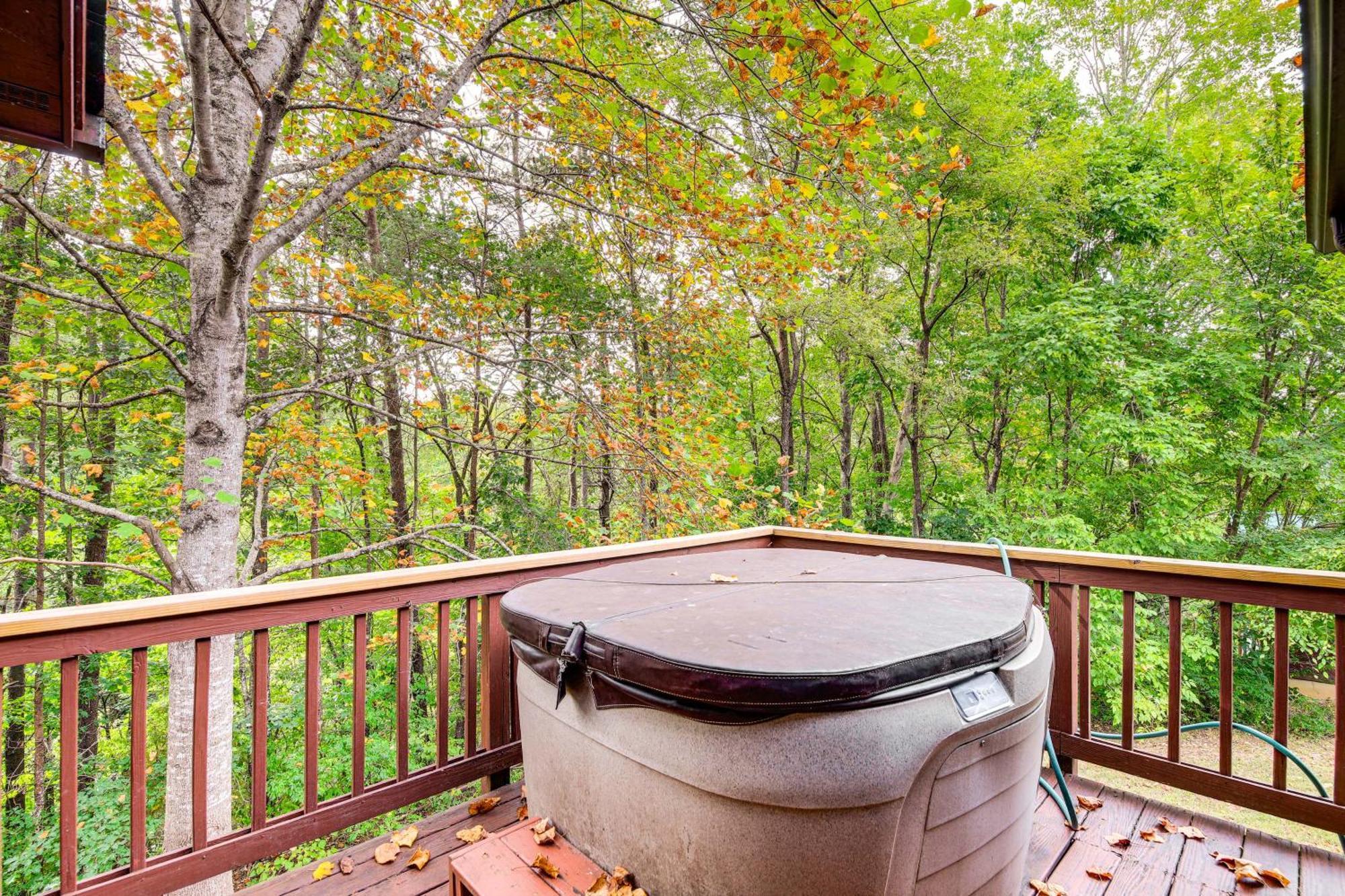Pet-Friendly Sevierville Rental With Private Hot Tub 外观 照片