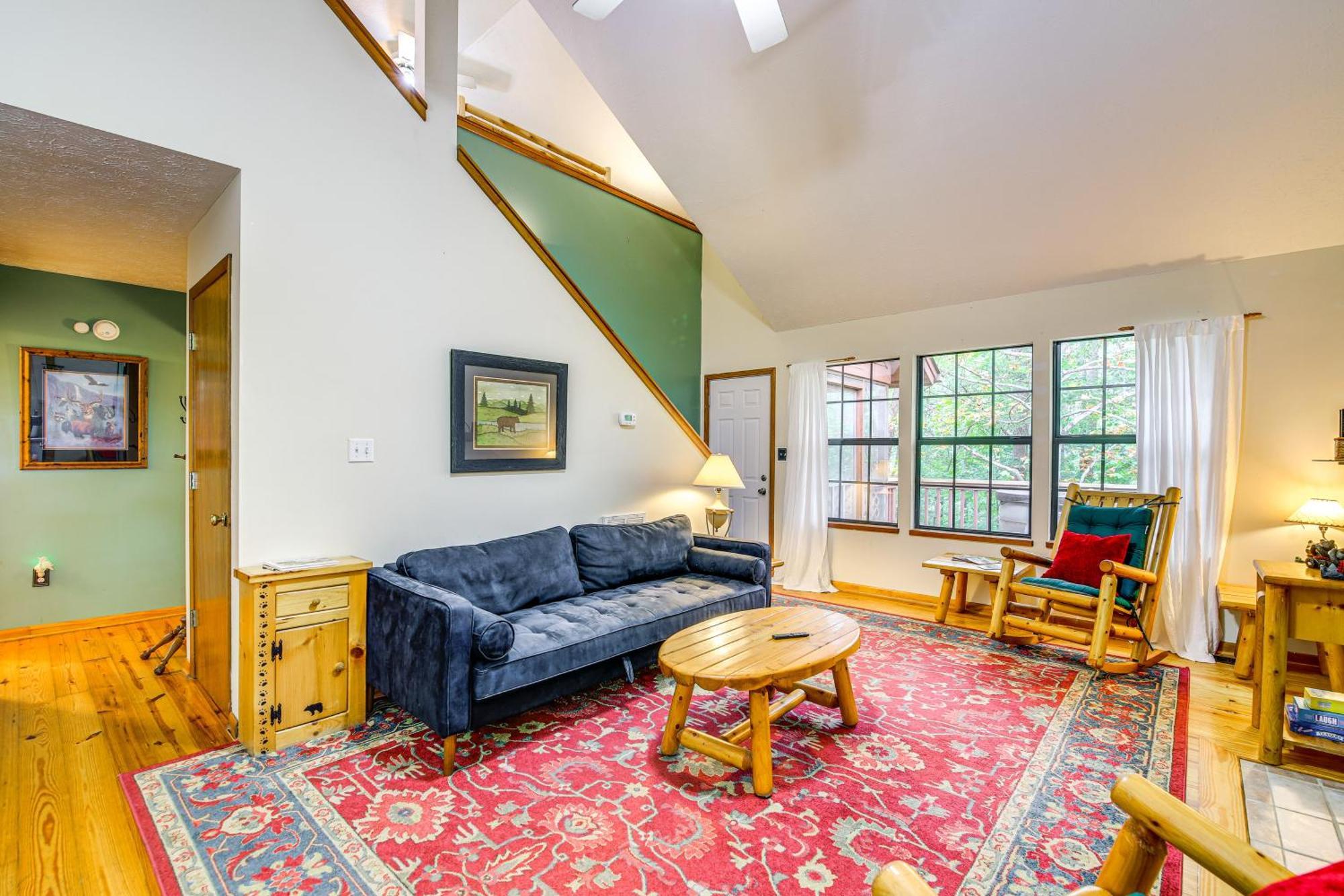 Pet-Friendly Sevierville Rental With Private Hot Tub 外观 照片